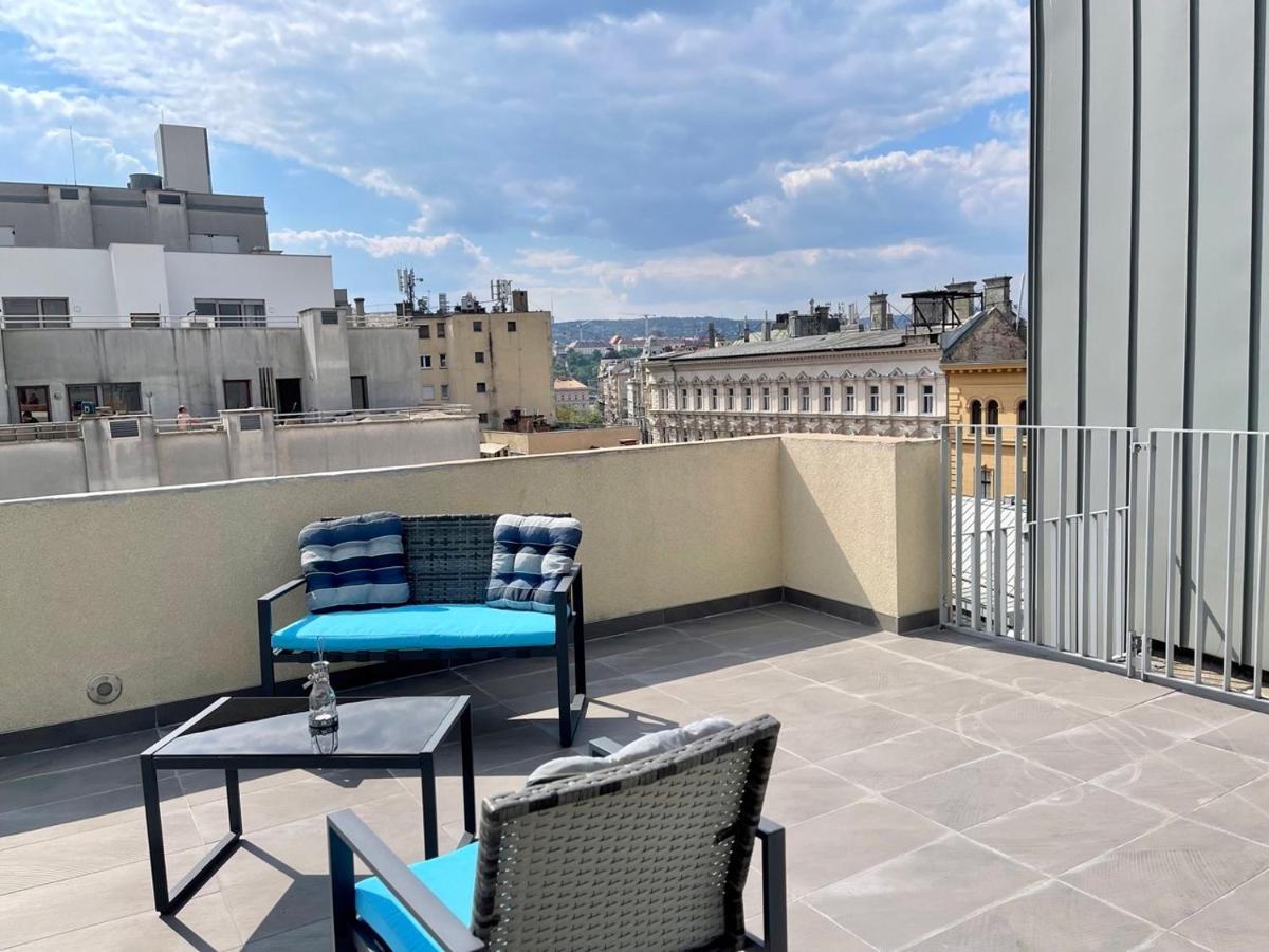 Penthouse W Private Rooftop And Free Parking Budapest Exterior foto